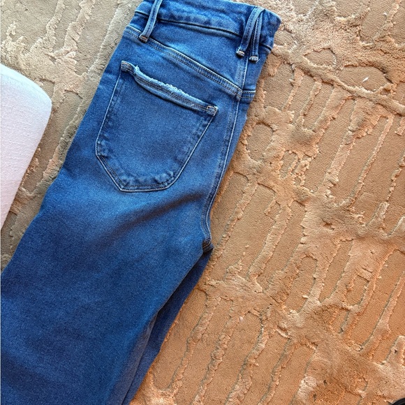 GOOD AMERICAN Good Waist High Waist Crop Palazzo Jeans - Picture 5 of 5